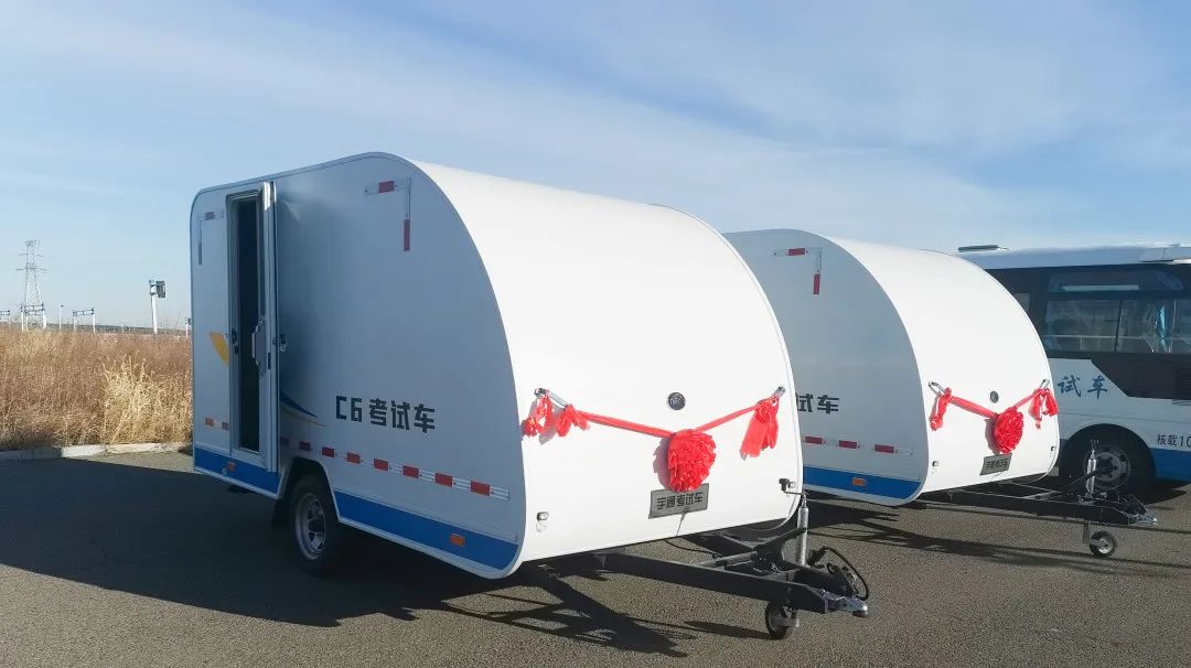 交车！赢多多考试车批量交付吉林省白城市公安局交管部门